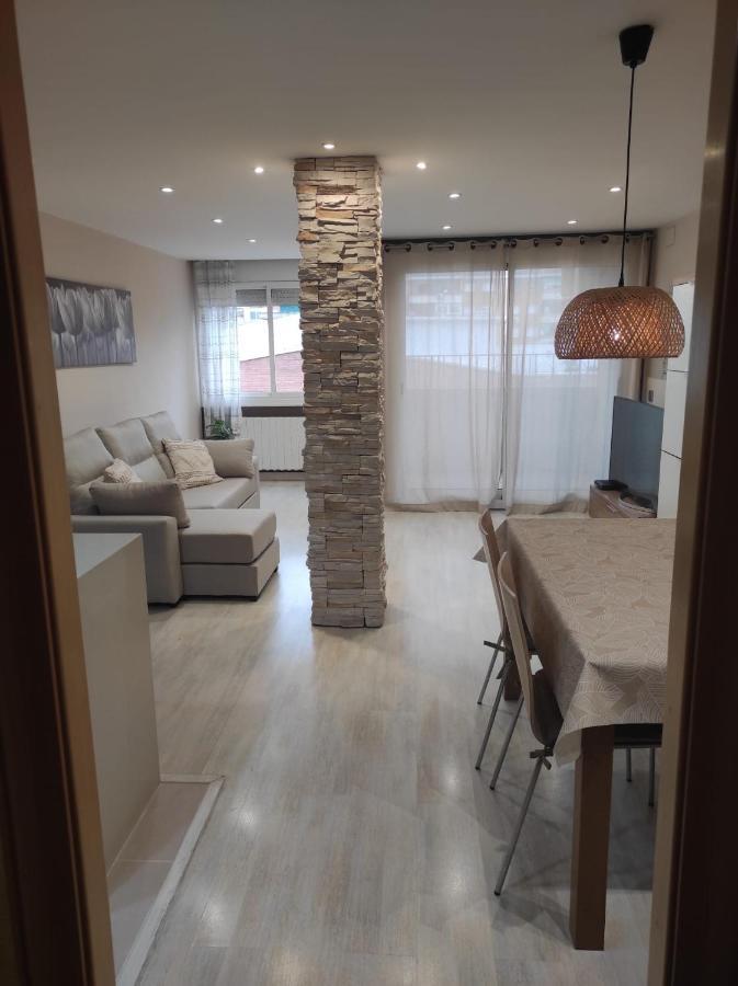 Apartamento En Viladecans Cerca Del Aeropuerto Bagian luar foto
