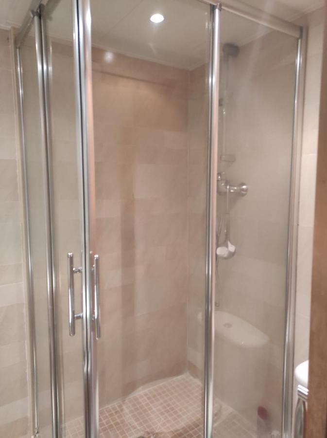 Apartamento En Viladecans Cerca Del Aeropuerto Bagian luar foto