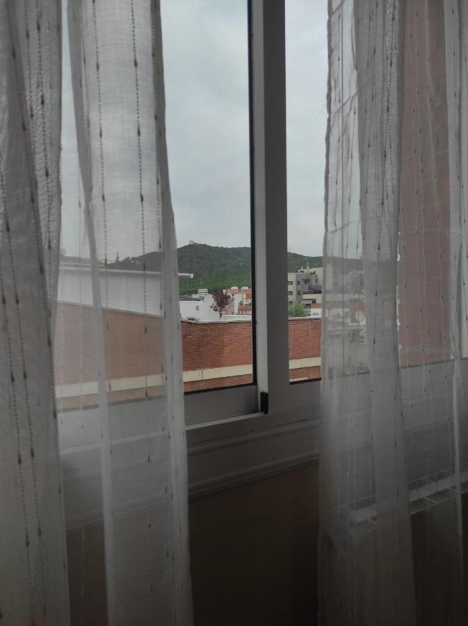 Apartamento En Viladecans Cerca Del Aeropuerto Bagian luar foto