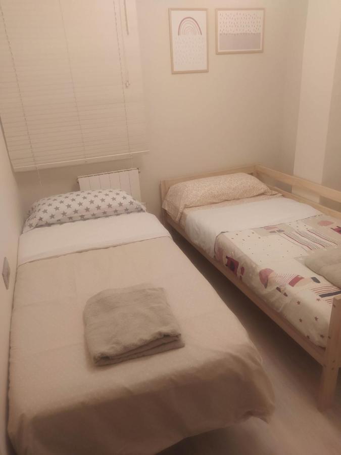 Apartamento En Viladecans Cerca Del Aeropuerto Bagian luar foto